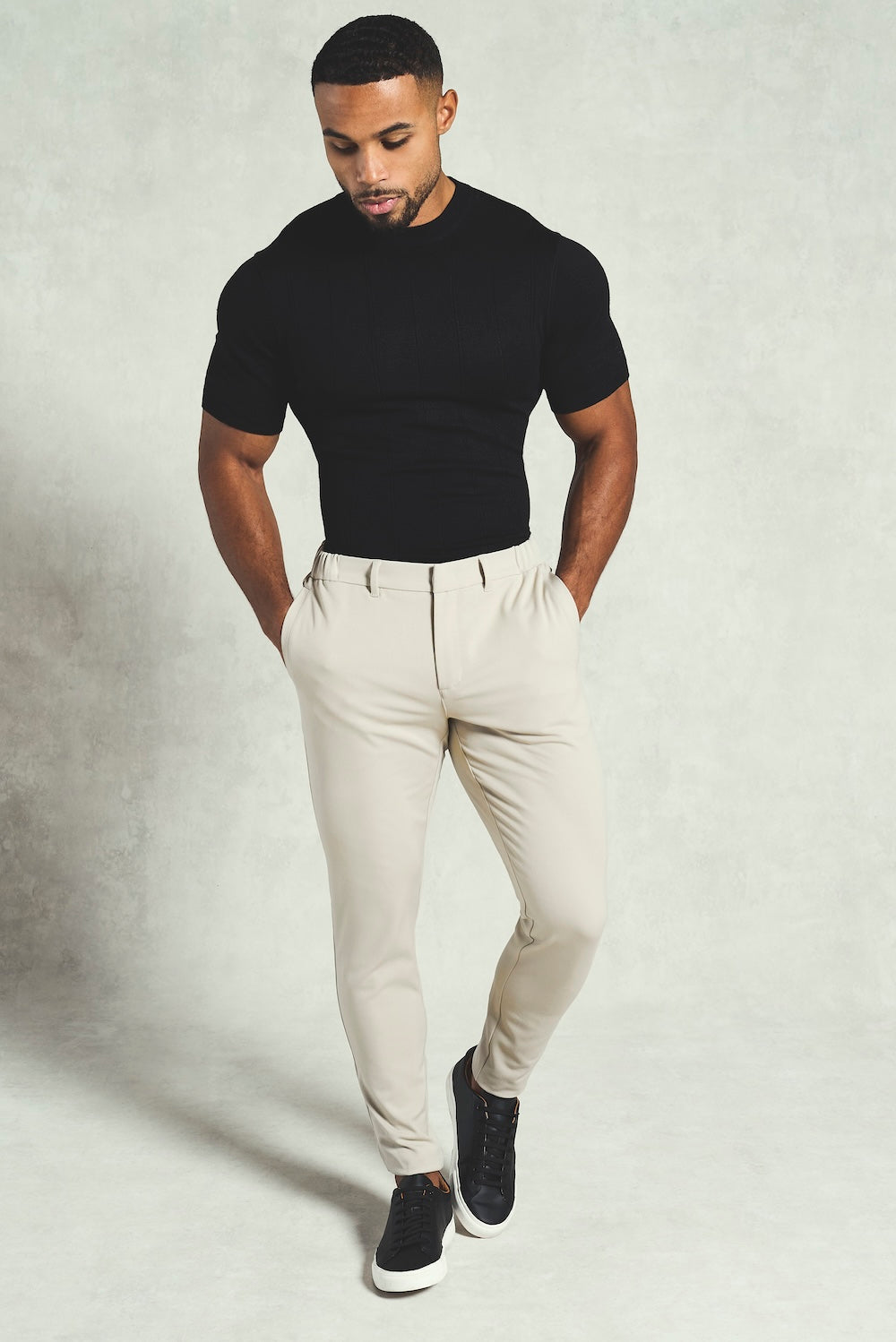 365 Muscle Fit Trouser in Sand