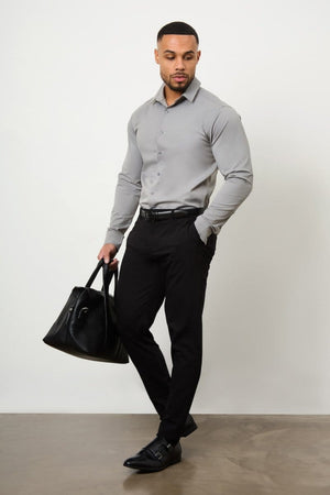 Model is 5'11 and wears a size L (44" chest, 31" waist)