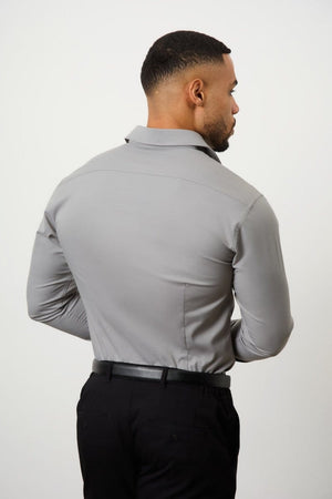 Model is 5'11 and wears a size L (44" chest, 31" waist)