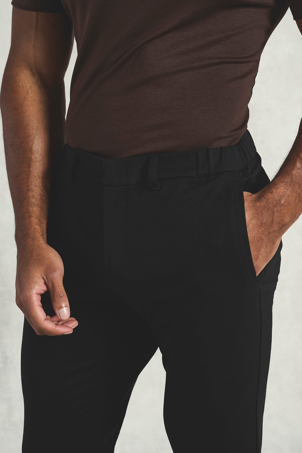 365 Muscle Fit Trouser in Black