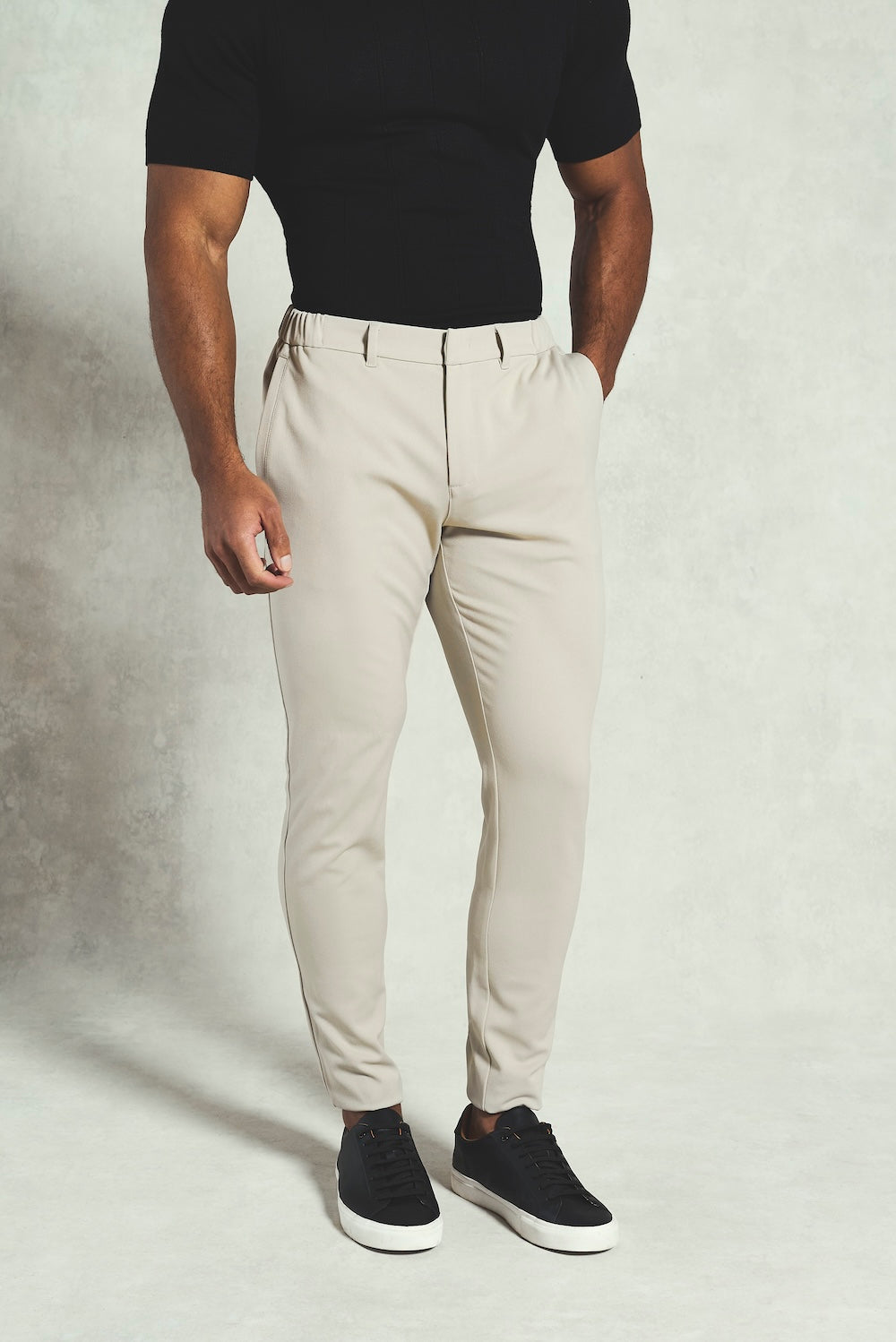 365 Muscle Fit Trouser in Sand