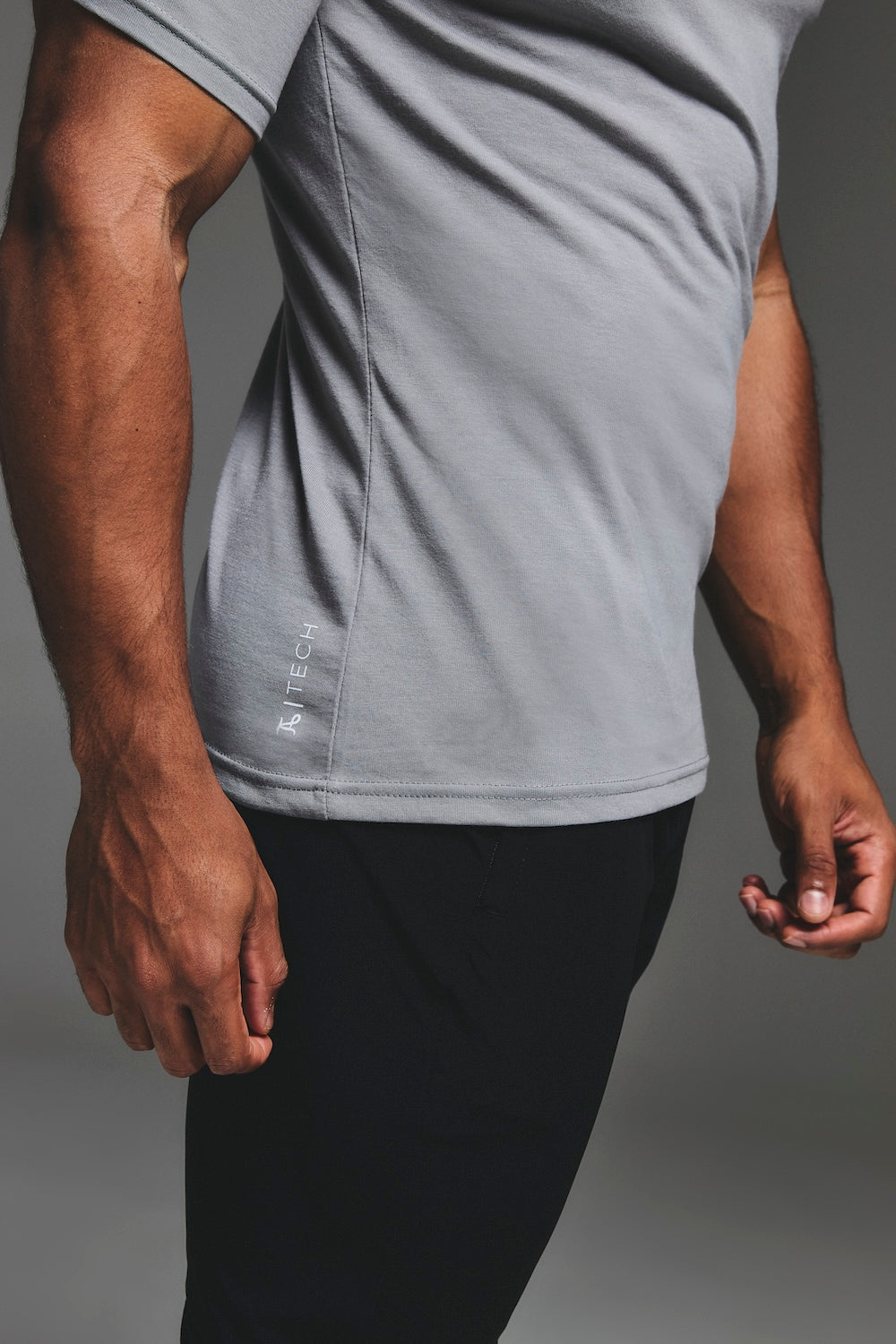 Essential Training Top in Mid Grey