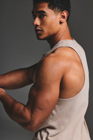 Essential Training Vest in Sand