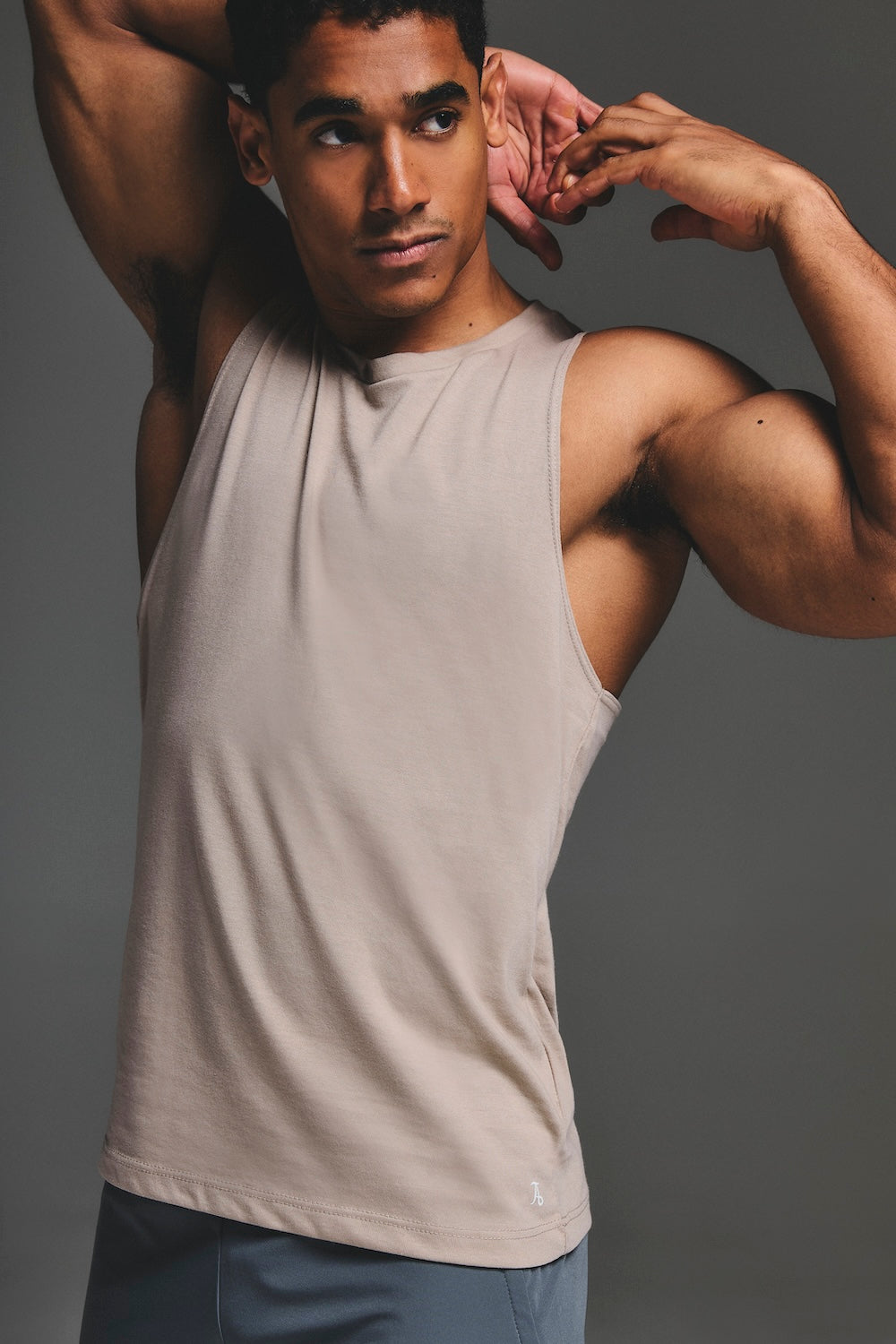 Essential Training Vest in Sand