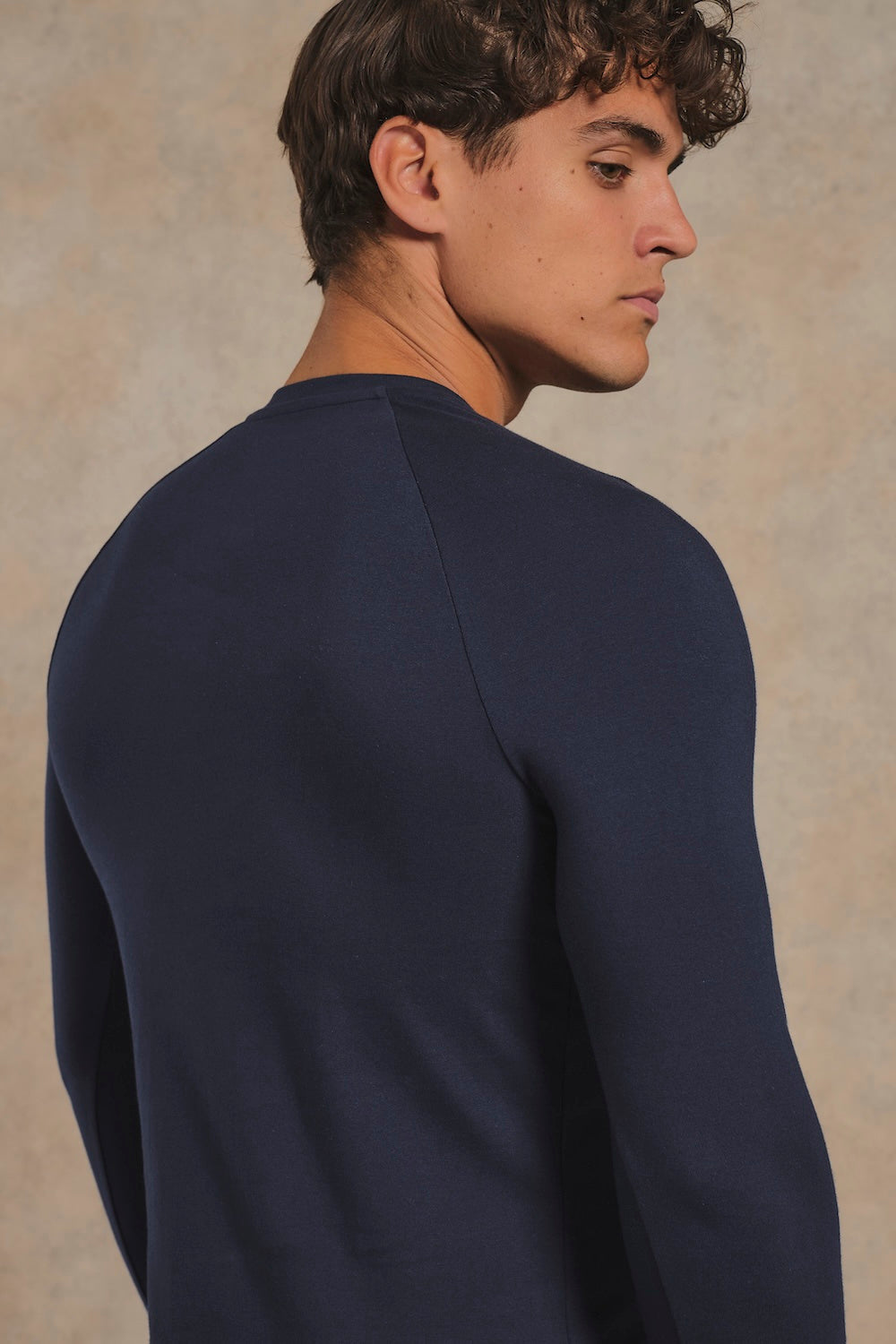 Muscle Fit Signature Long Sleeve T-Shirt in Navy