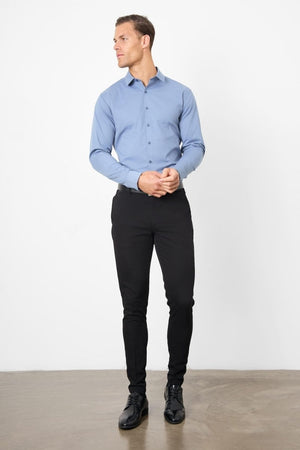 Model is 6ft 5 and wears size L - 40" chest, 34" waist