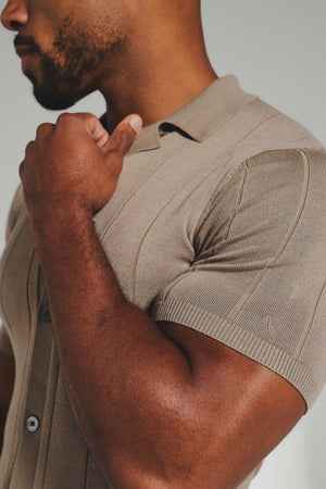 Ribbed Knitted Shirt in Mushroom