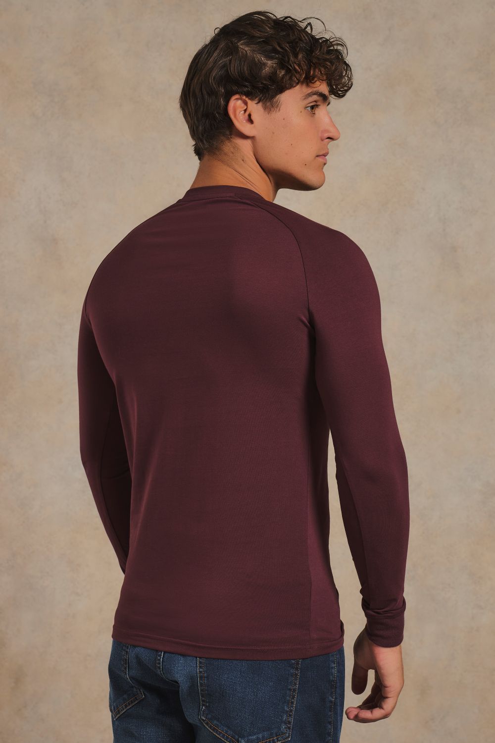 Muscle Fit Signature Long Sleeve T-Shirt in Bordeaux