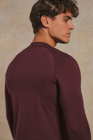 Muscle Fit Signature Long Sleeve T-Shirt in Bordeaux