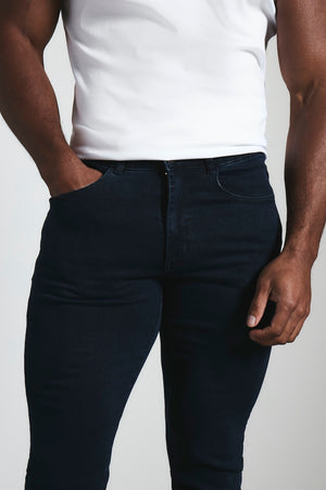 Muscle Fit Jeans in Indigo