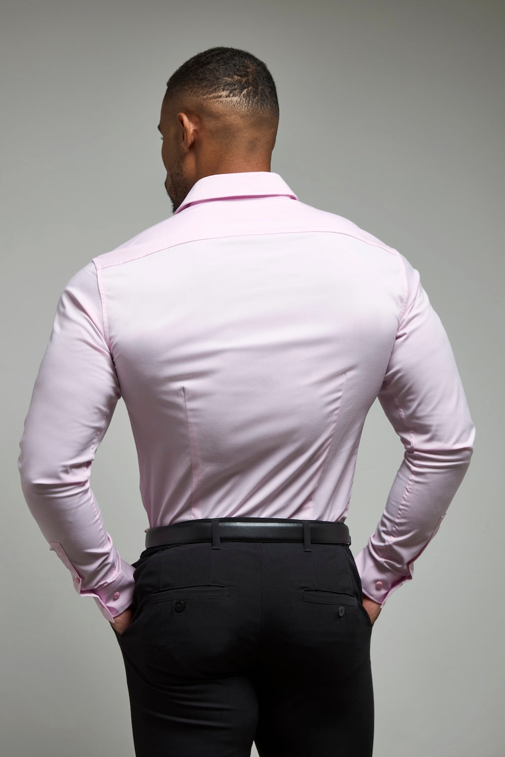 Muscle Fit Dress Shirt in Pink