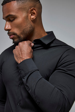 Muscle Fit Dress Shirt in Black