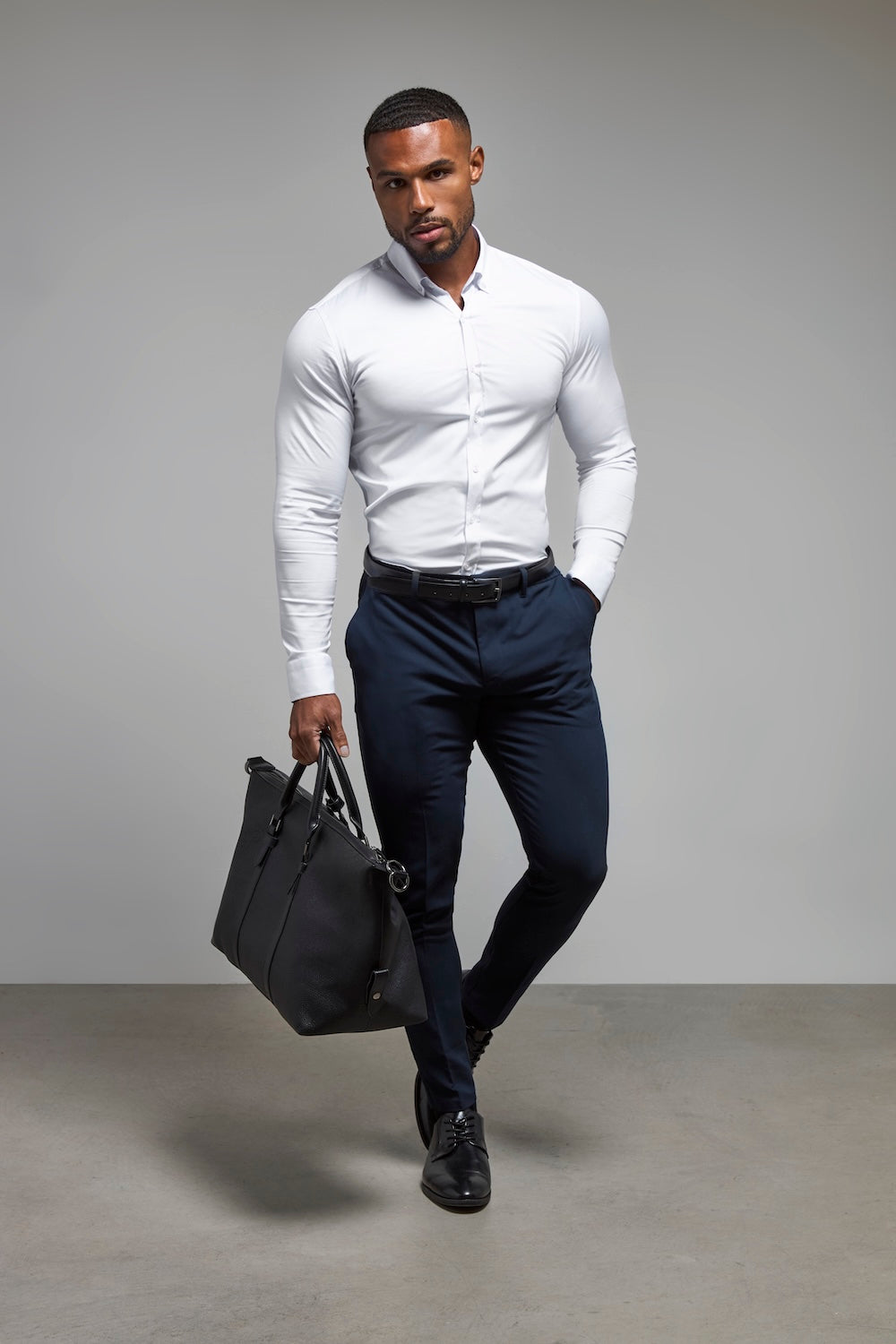 Muscle Fit Essential Trousers in Navy