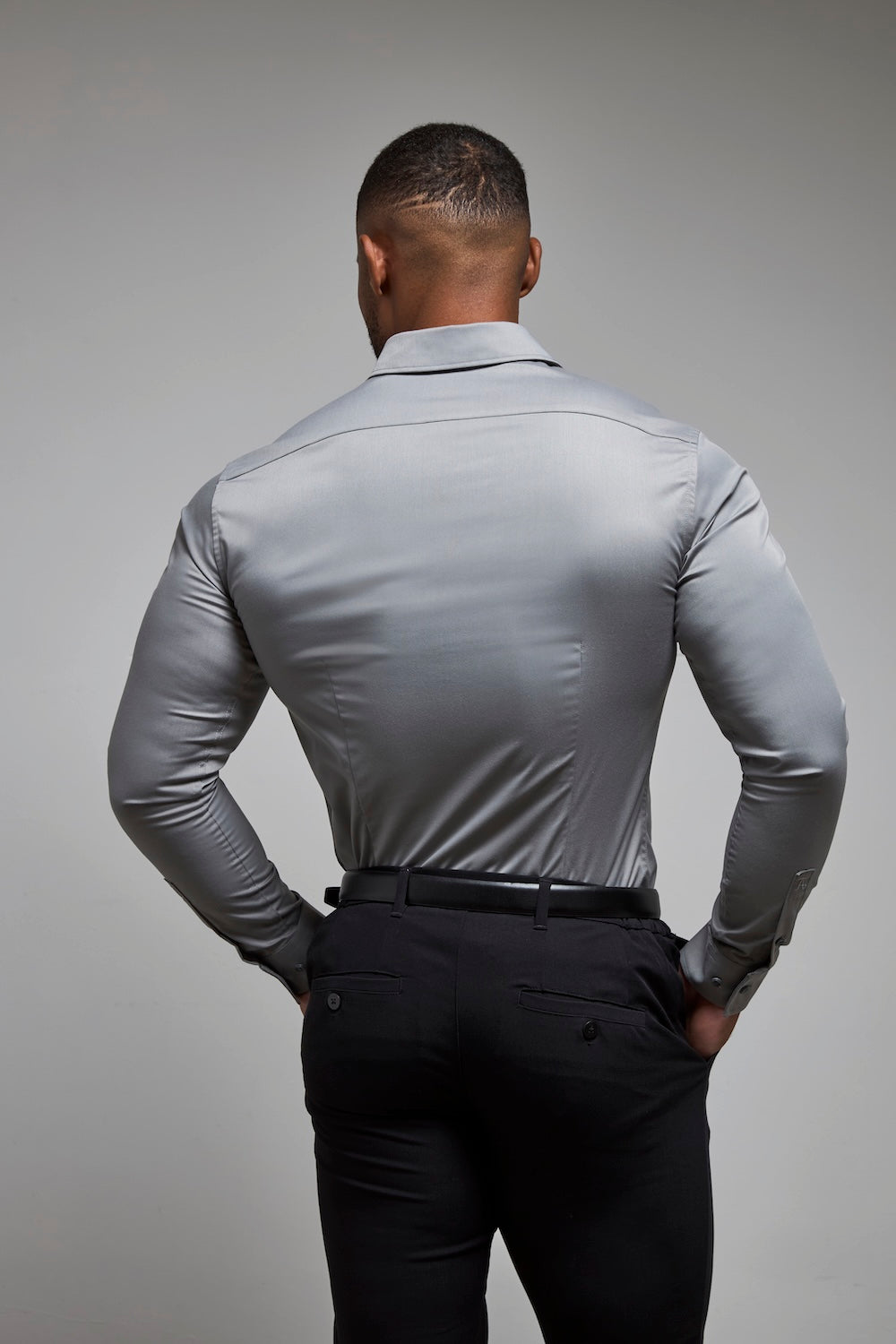 Muscle Fit Dress Shirt in Grey