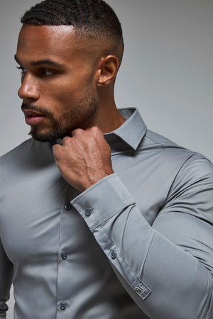 Muscle Fit Dress Shirt in Grey