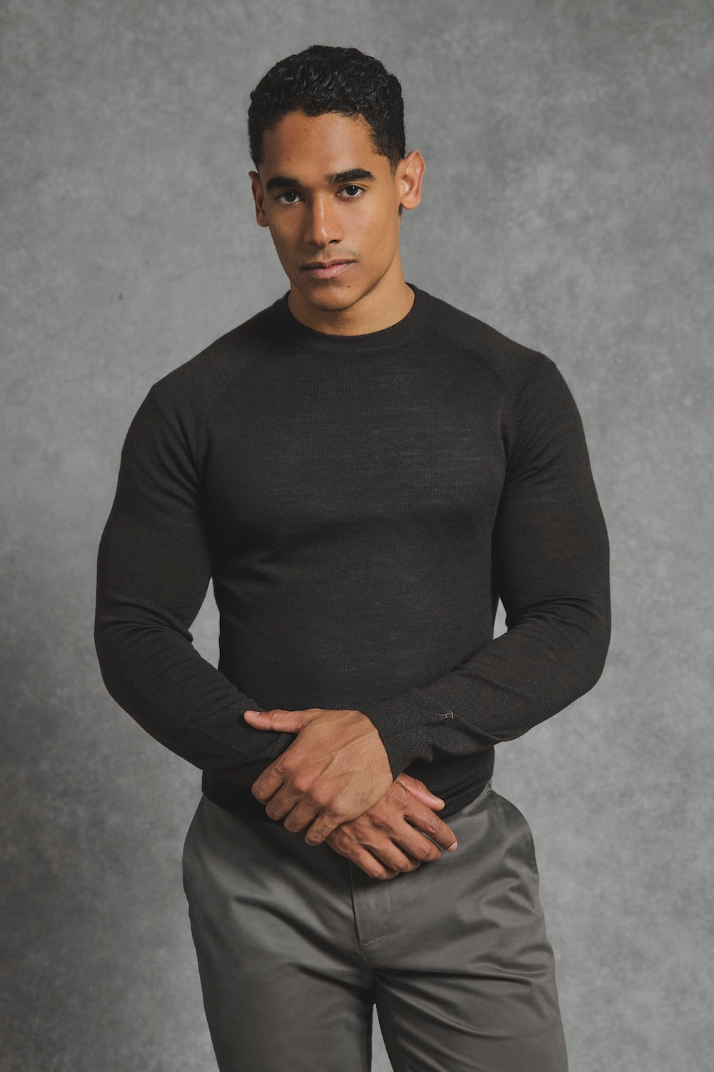 Extra Fine Merino Wool Crew Neck Jumper in Bitter Chocolate
