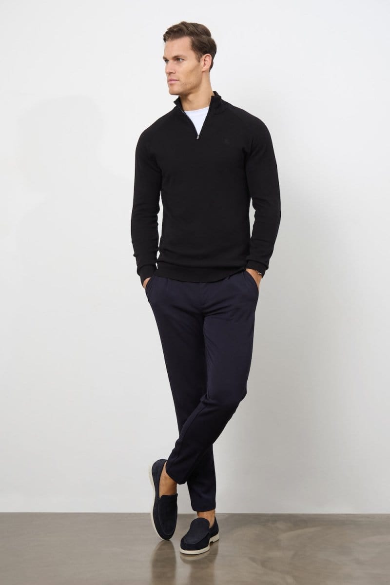 Half Zip Neck in Black - TAILORED ATHLETE - ROW