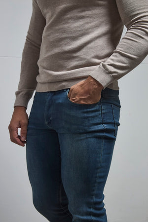 Muscle Fit Jeans in Mid Blue
