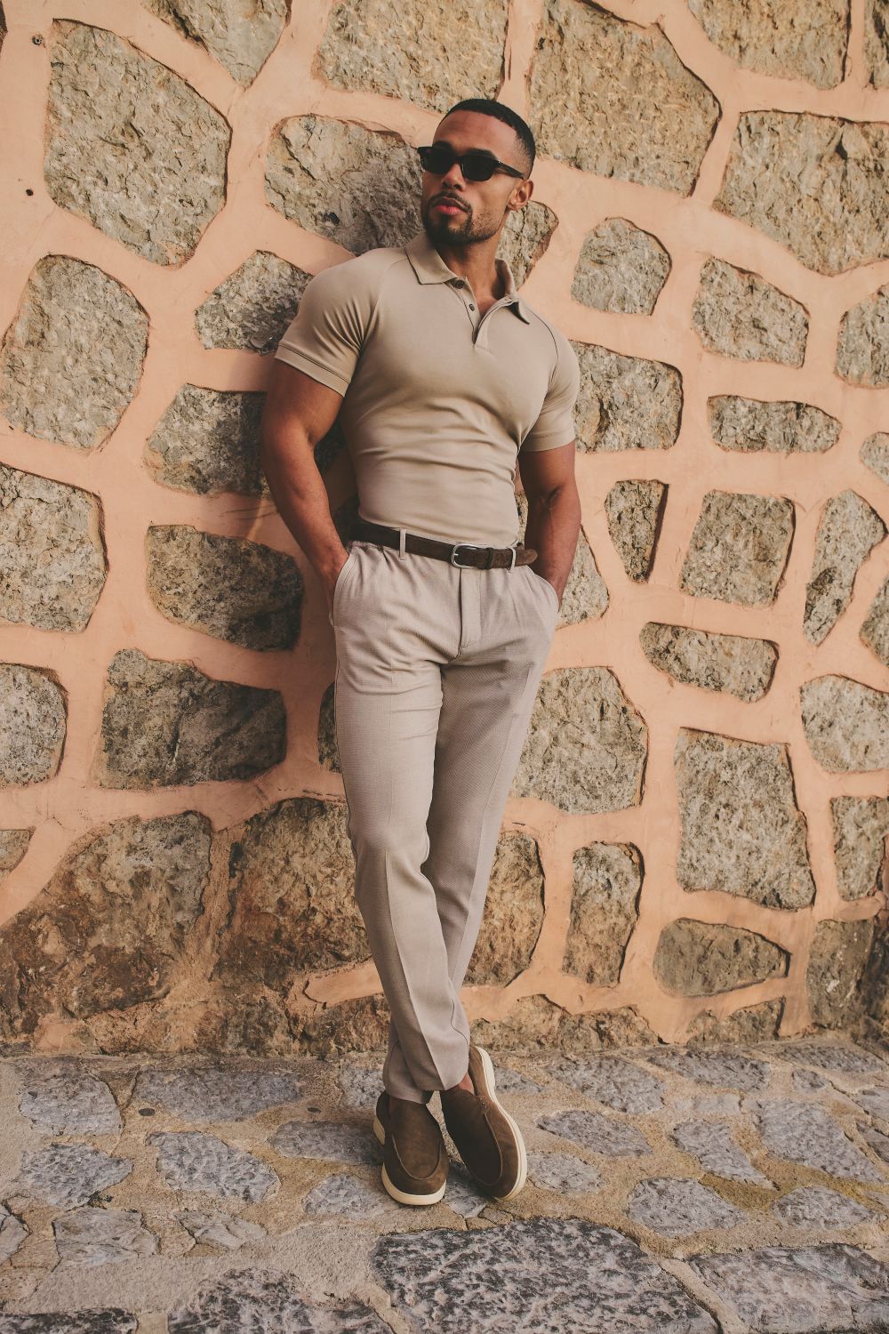 Lightweight Semi-plain Trousers in Taupe