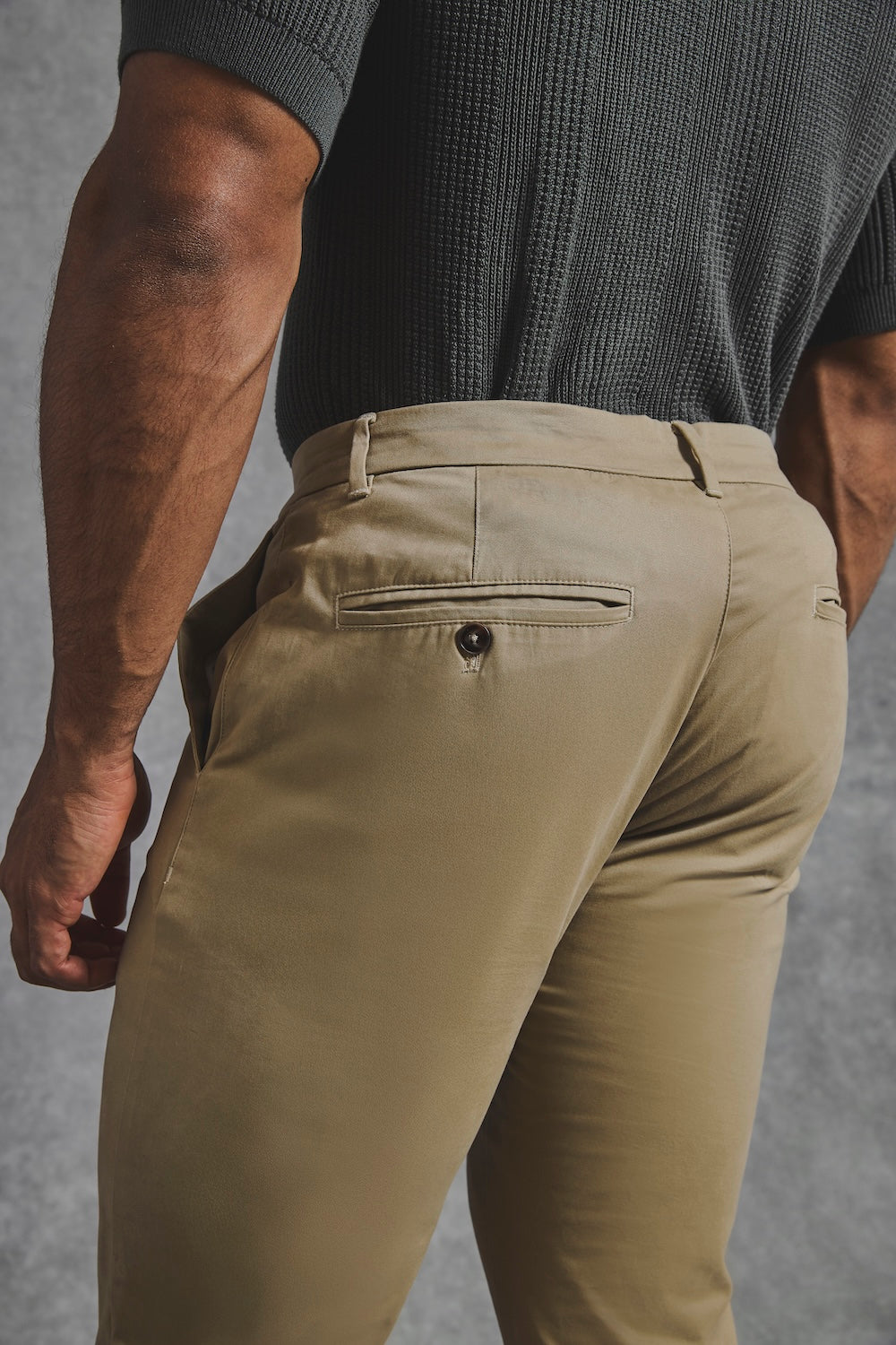 Muscle Fit Cotton Stretch Chino Trouser in Dark Stone