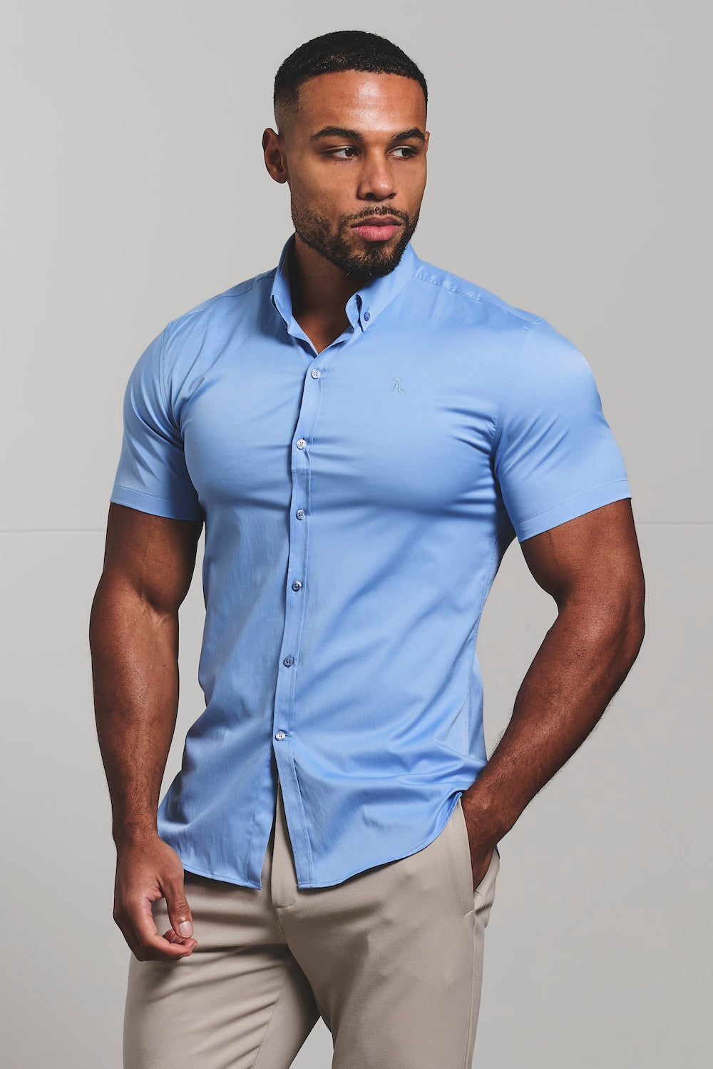 Muscle Fit Short Sleeve Signature Shirt in Mid Blue