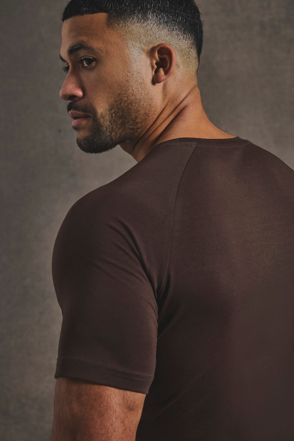 Muscle Fit T-Shirt in Chocolate