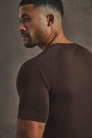 Muscle Fit T-Shirt in Chocolate