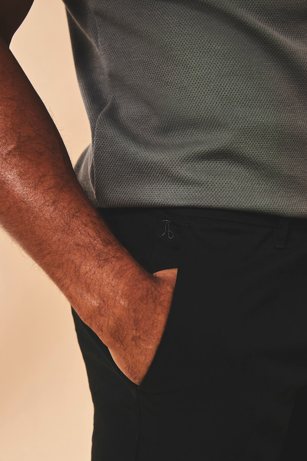 Muscle Fit Stretch Chino Shorts in Black
