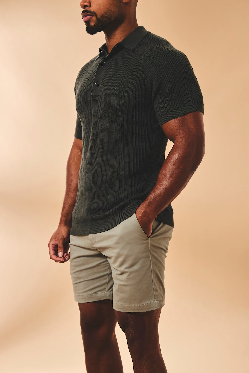 Muscle Fit Stretch Chino Shorts in Soft Khaki