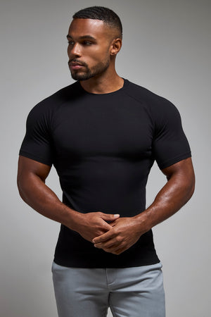 Muscle Fit T-Shirt in Black