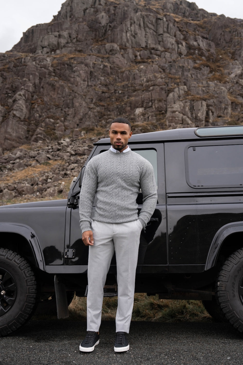 Soft Cable Crew Neck Jumper in Mid Grey