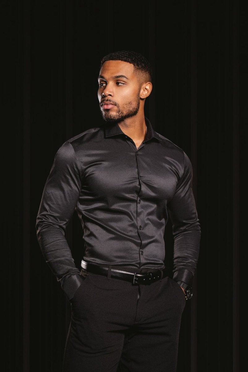 Cutaway Collar Twill Shirt in Black - TAILORED ATHLETE - ROW