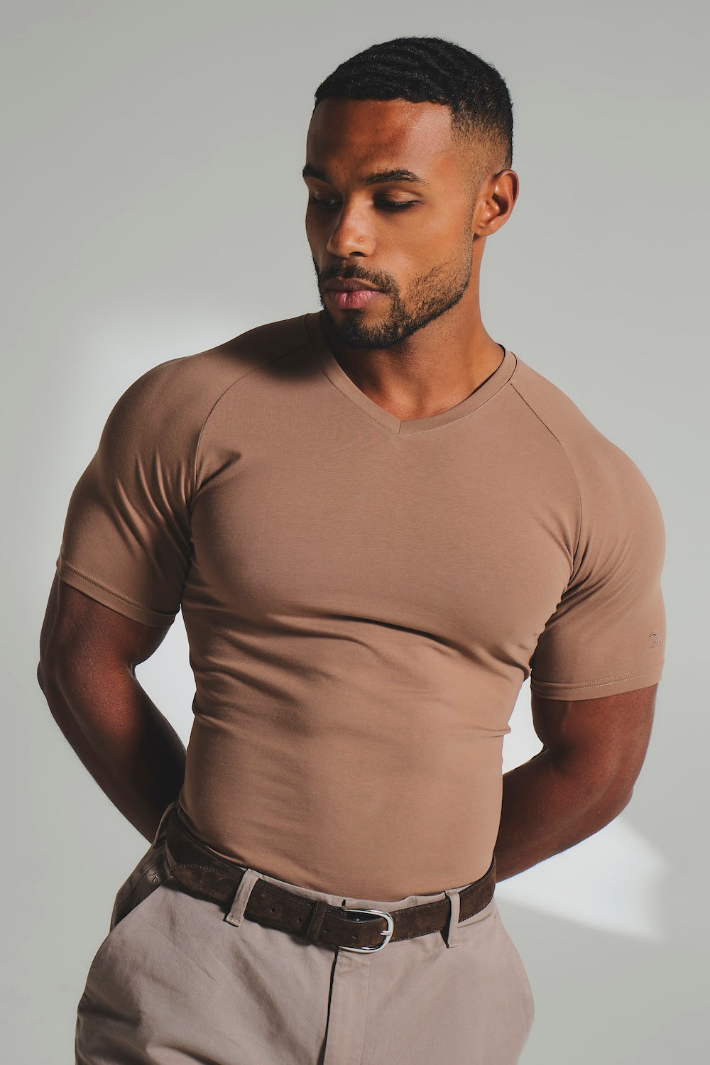 Muscle Fit V Neck in Soft Walnut