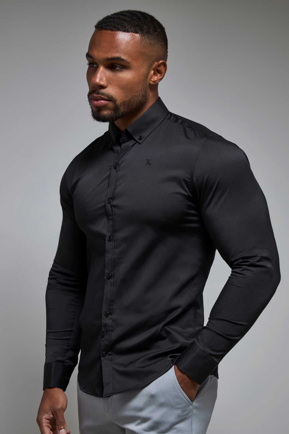Muscle Fit Signature Shirt 2.0 in Black