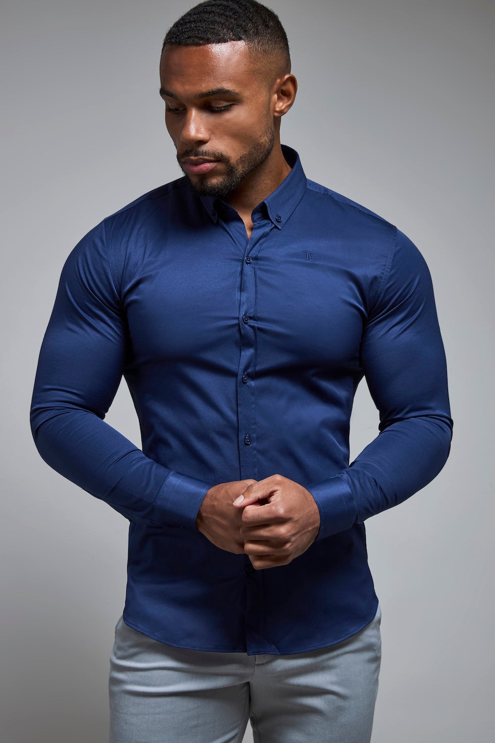 Muscle Fit Signature Shirt 2.0 in French Navy