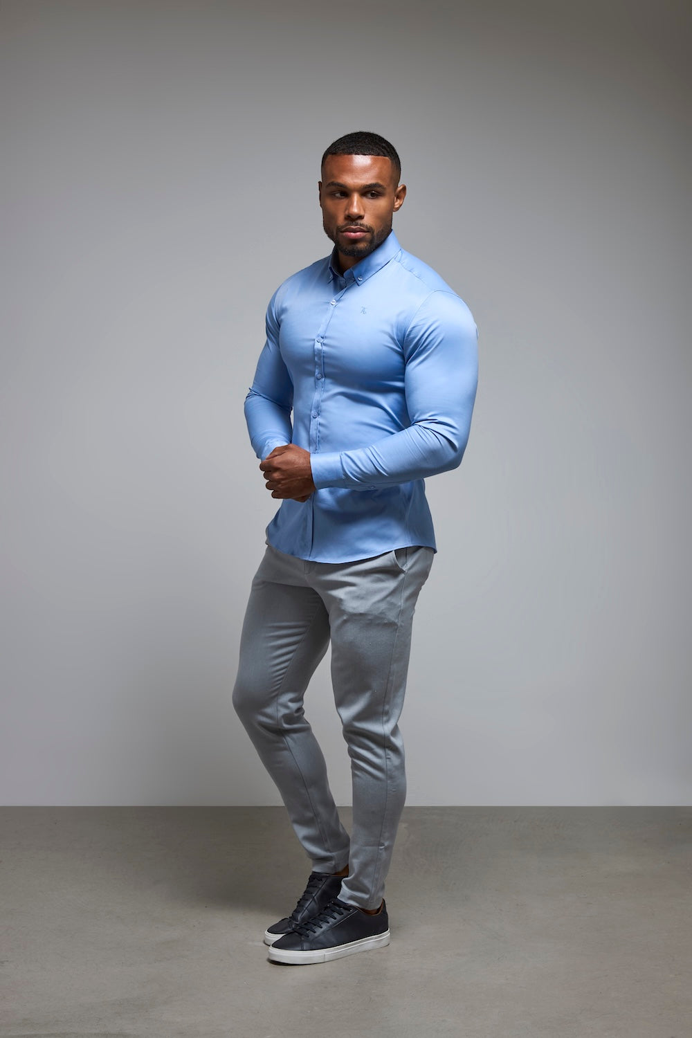 Muscle Fit Signature Shirt in Mid Blue