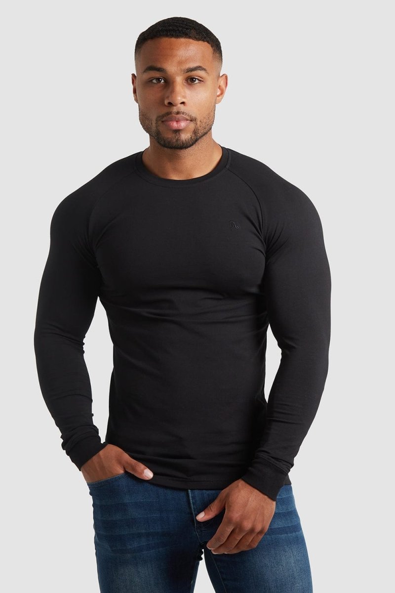 Muscle Fit T-Shirt in Black - TAILORED ATHLETE - ROW