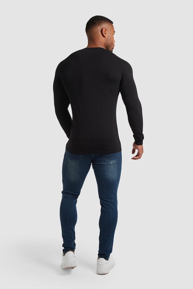 Muscle Fit T-Shirt in Black - TAILORED ATHLETE - ROW