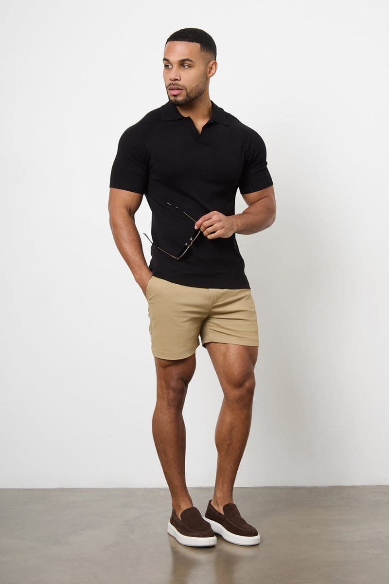 Model is 5'11 and wears size W34 for a looser fit (31" waist, 31" inside leg)