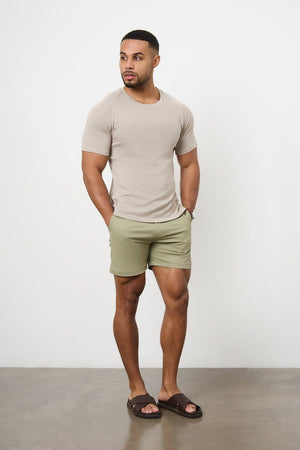 Model is 5'11 and wears size W34 for a looser fit (31" waist, 31" inside leg)