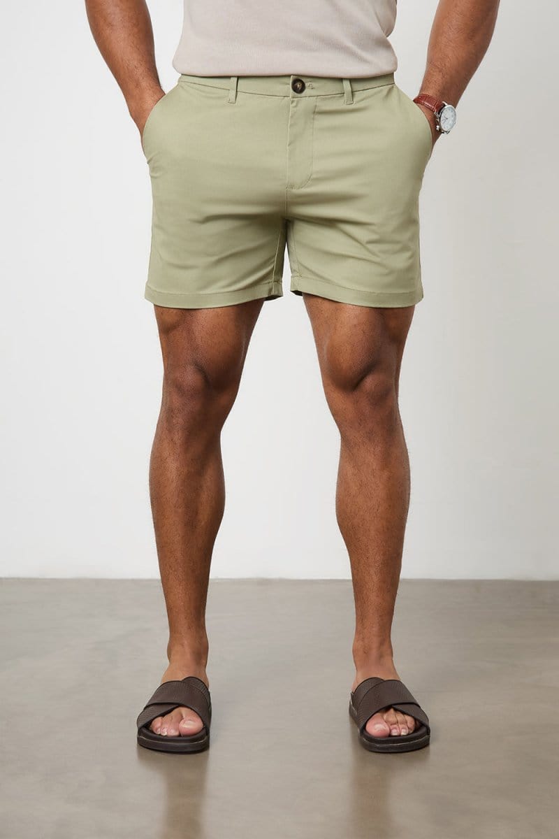 Model is 5'11 and wears size W34 for a looser fit (31" waist, 31" inside leg)