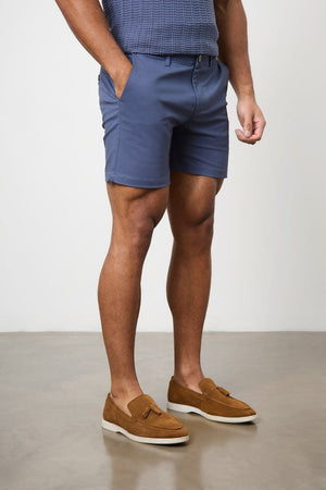 Model wears a size 34W for a looser fit (31" waist, 31" inside leg)