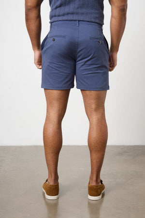 Model wears a size 34W for a looser fit (31" waist, 31" inside leg)