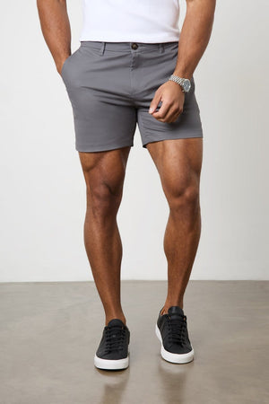 Model is 5'11 and wears a size 34W for a looser fit (31" waist, 31" inside leg)