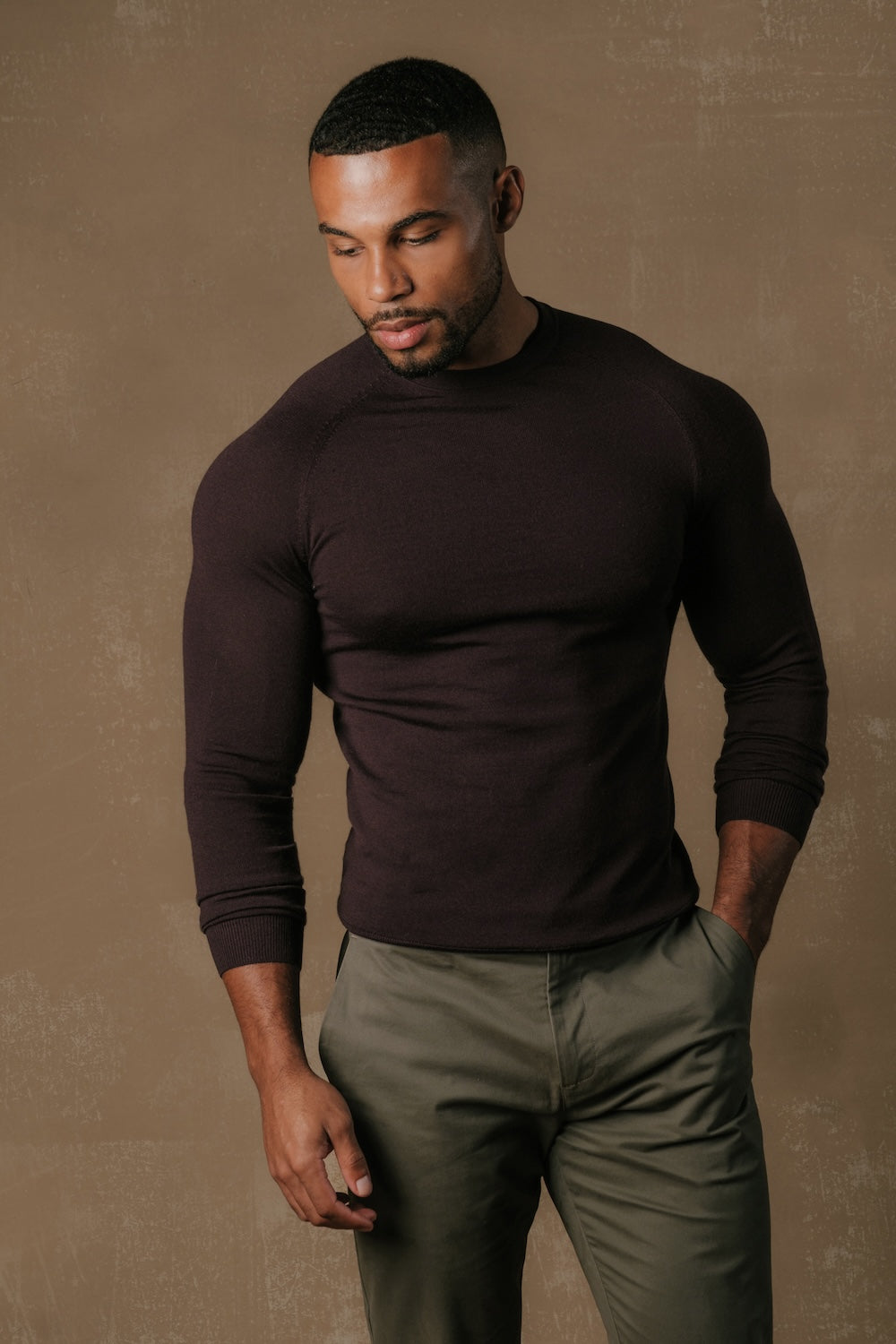 Extra Fine Merino Wool Crew Neck Jumper in Dark Bordeaux