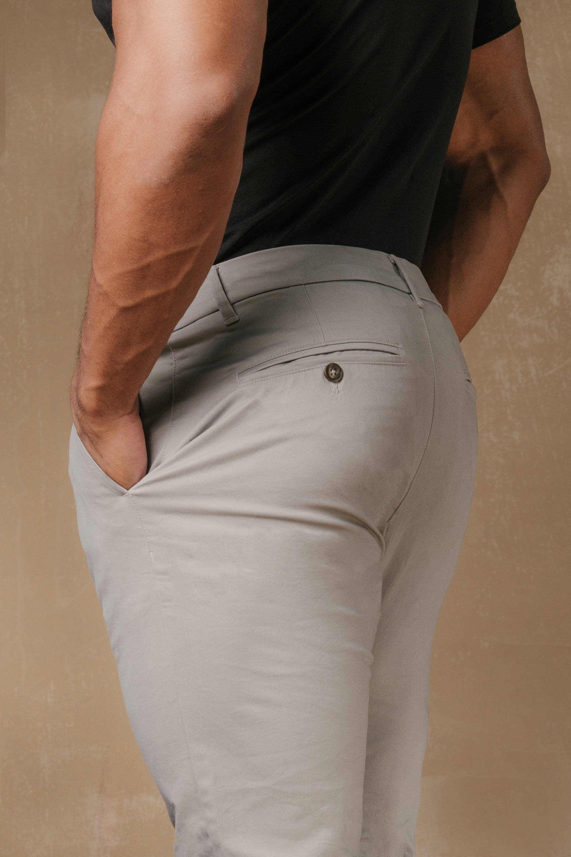 Muscle Fit Cotton Stretch Chino Trouser in Pale Grey