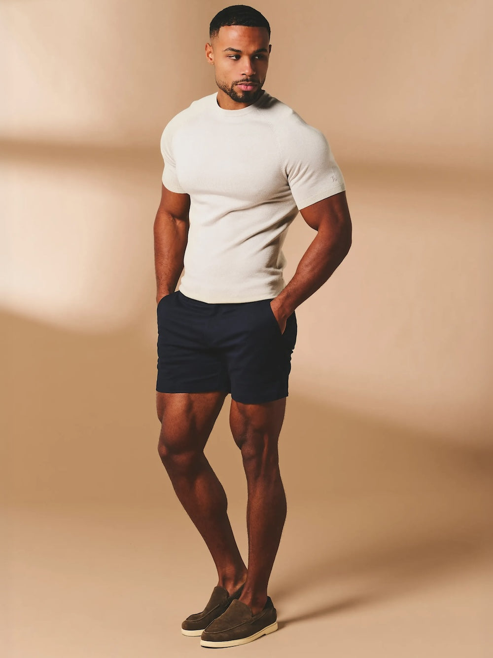 Muscle Fit Stretch Chino Shorts - Shorter Length in Navy