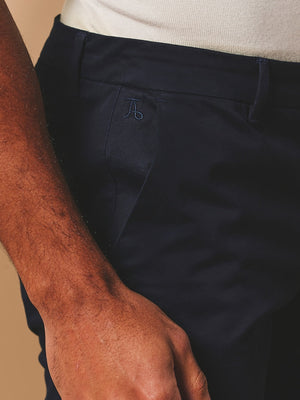 Muscle Fit Stretch Chino Shorts - Shorter Length in Navy