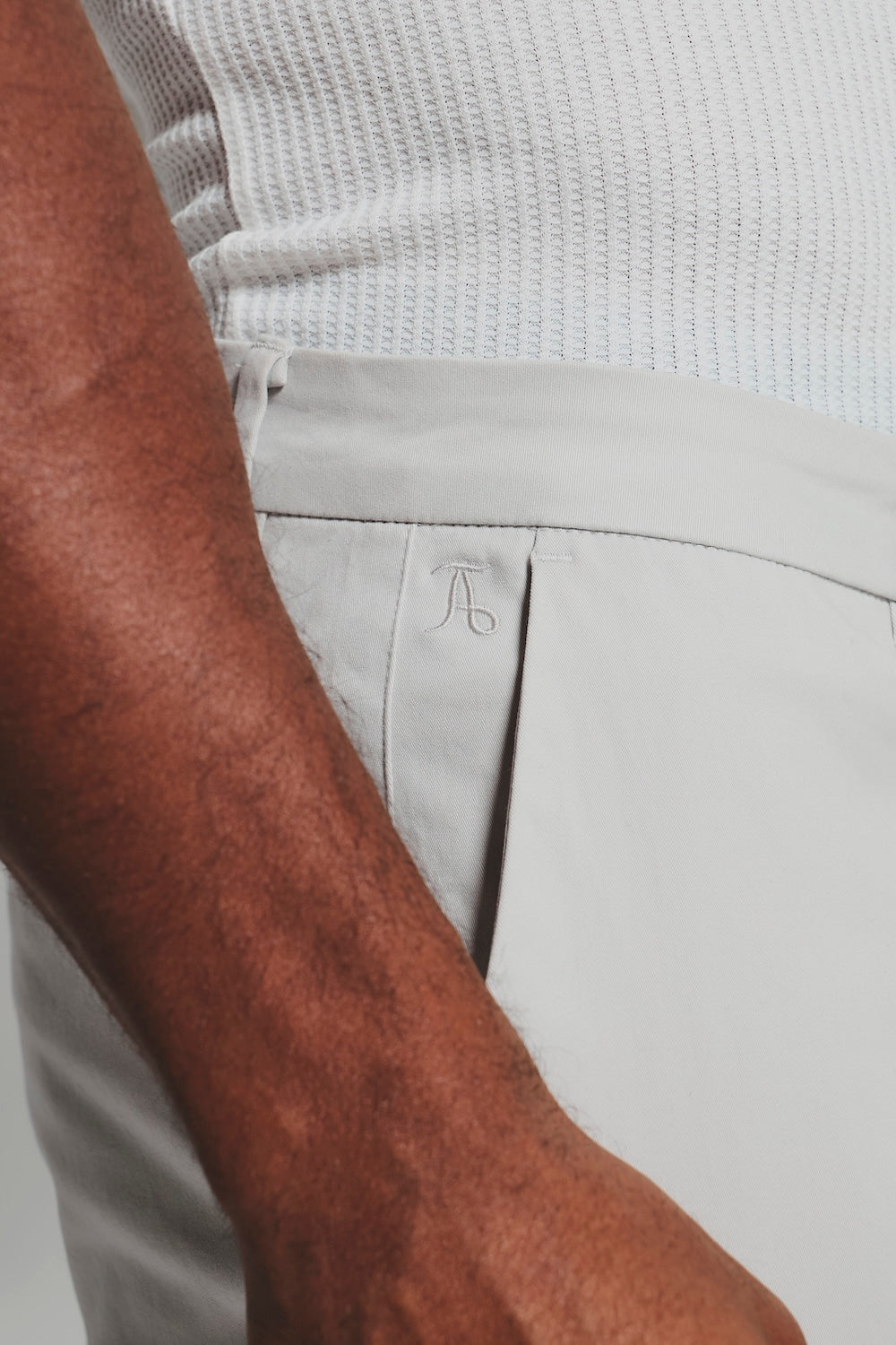 Muscle Fit Cotton Stretch Chino Trouser in Dove Grey