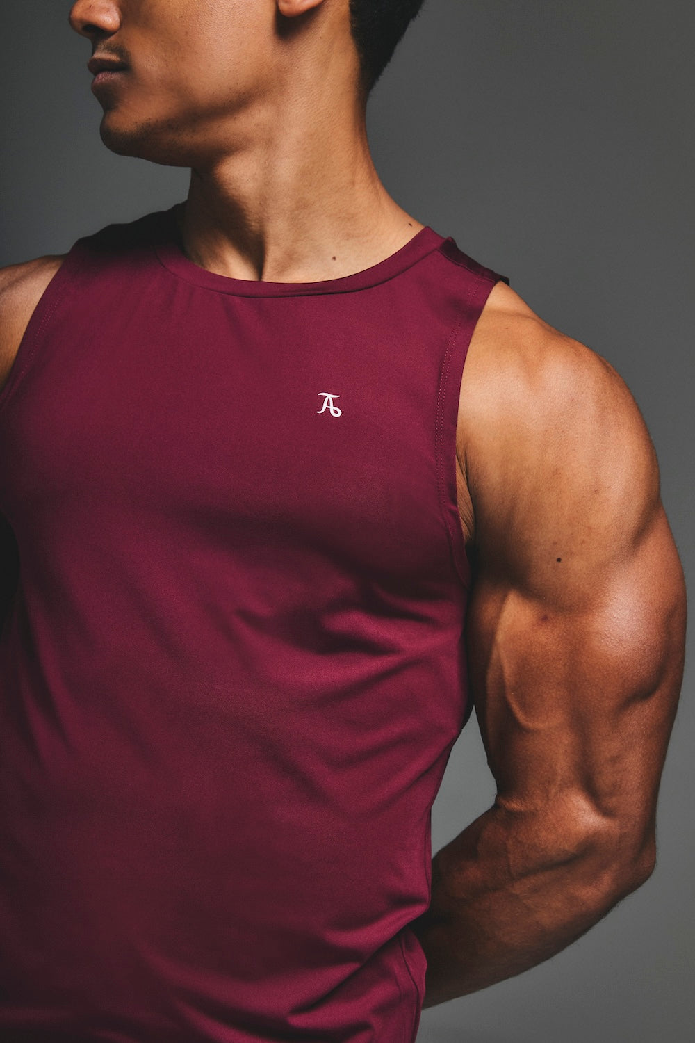 Training Vest in Burgundy